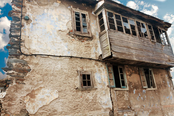 Fototapeta na wymiar old dilapidated building in Asturias. Spain