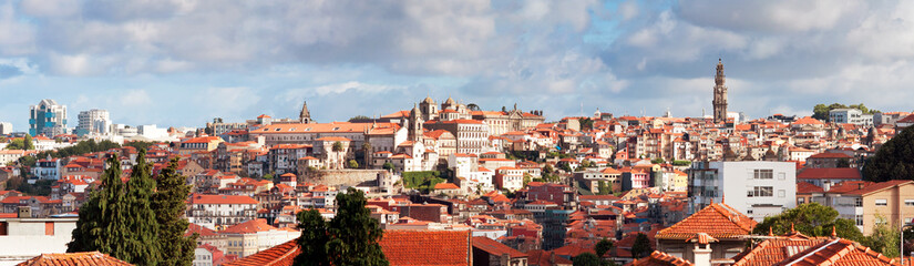 Naklejka na ściany i meble view of old town of Porto, Portugal