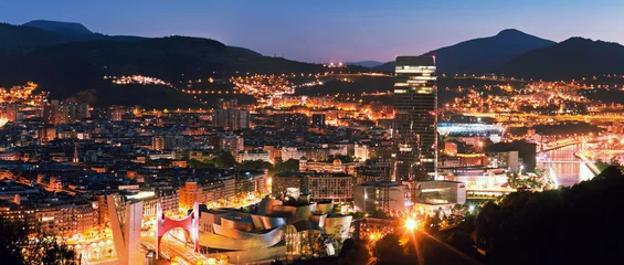 Gordijnen Mening van stad Bilbao, Spanje © Mik Man