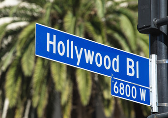 Naklejka premium Hollywood Blvd street sign in Los Angeles
