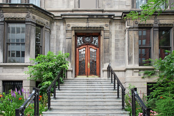 Fototapeta na wymiar front steps and ornate door