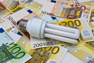 Energiesparlampe Euroscheine