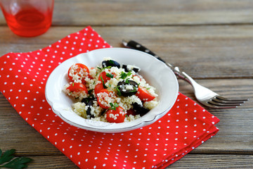 Couscous with tomatoes and olives