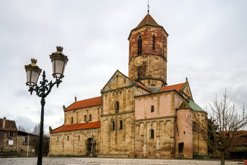 Fototapeta na wymiar Old medieval church in village Rosheim, Alsace