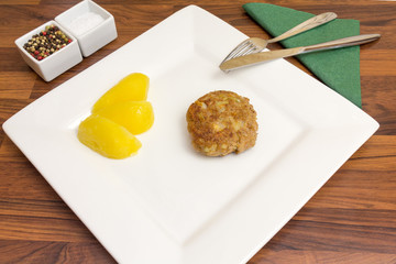 Frikadelle mit Kartoffeln IV