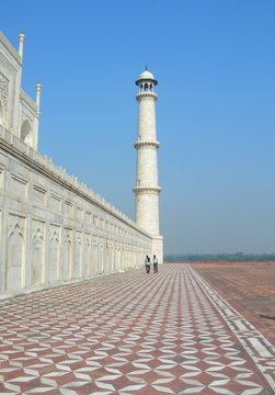 Taj Mahal dynamic perspective