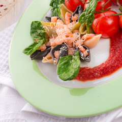 Conchiglie with North Sea shrimps and spinach