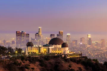 Zelfklevend Fotobehang The Griffith Observatory and Los Angeles city skyline © f11photo