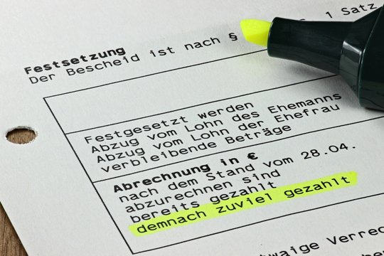 deutscher Lohnsteuerbescheid mit Steuerr&uuml;ckzahlung
