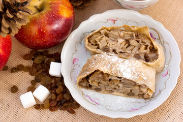 Apple strudel pie