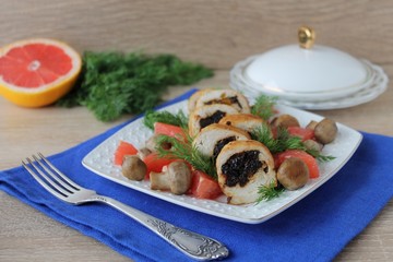 chicken roll with prunes