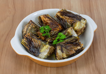 Grilled artishokes