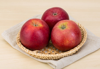 Red apples
