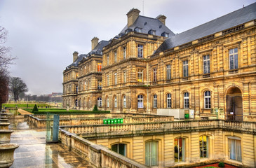 Fototapeta na wymiar Palais du Luxembourg - Senate of France - Paris