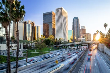 Foto op Plexiglas Los Angeles Los Angeles snelweg woon-werkverkeer skyline van de binnenstad
