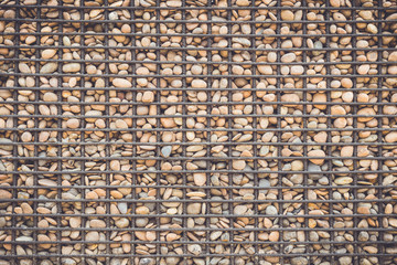 Stone pattern with metal grid