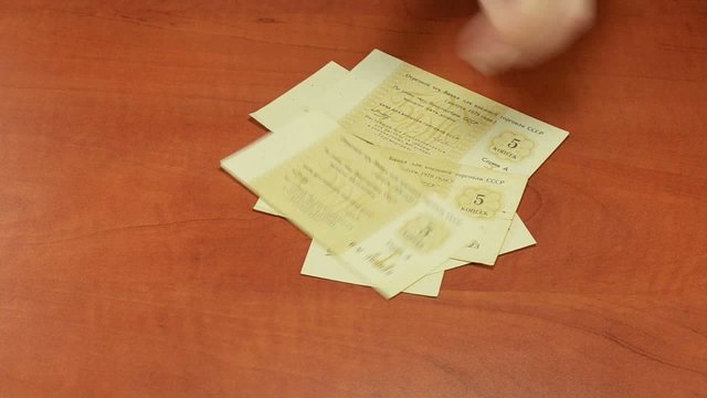 Spreading old Russian Vneshtorgbank checks