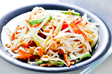 papaya salad som tum,fruit salad,vegetable salad,spicy salad