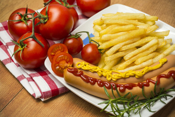 Salchichas con patatas