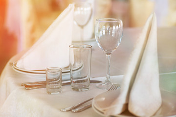 BANQUET TABLE