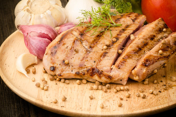 Grilled pork with herb and vegetable