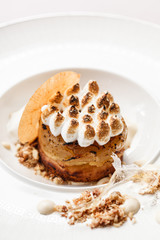 apple cake with meringue