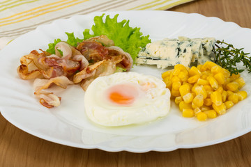 Breakfast with egg and bacon