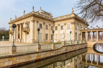 Fototapeta na wymiar Palace on the Water in Royal Baths Park of Warsaw, Poland