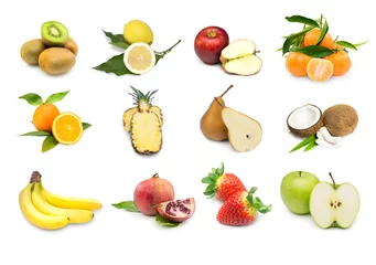 Kissenbezug fruits on white background © Vincenzo De Bernardo
