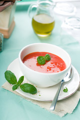 Tomatensuppe mit Frischen Basilikum