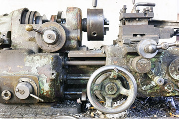 Fototapeta na wymiar Image old lathe machine in a workshop