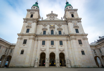 Fototapeta na wymiar 17th century cathedral of Salzburg, Austria