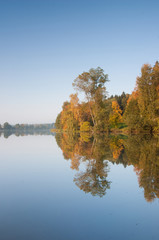 Symmetry reflection on the lake