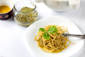 Spaghetti With Pesto Sauce