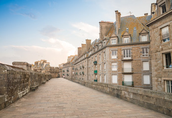 Fototapeta na wymiar Medieval architecture of Saint Malo - France