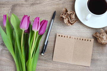 coffee mug flowers tulips vintage wood background