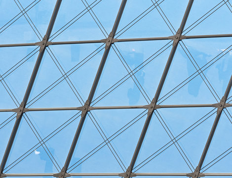 Dachkonstruktion aus Stahl und Glas