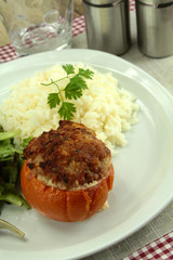 tomate farcie et riz