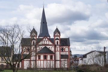 Fototapeta na wymiar Kirche Peter Paul in Merzig