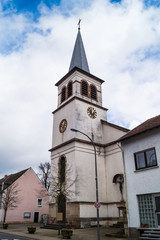 Fototapeta na wymiar Kirche in Saarlouis- Beaumarais