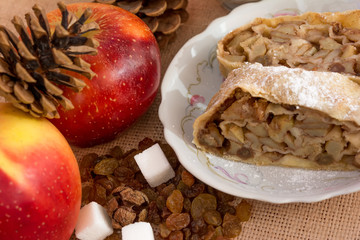 Apple strudel pie