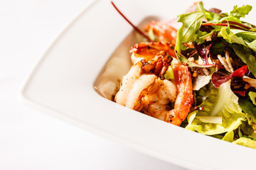 salad with shrimps