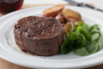 Filet with Potatoes