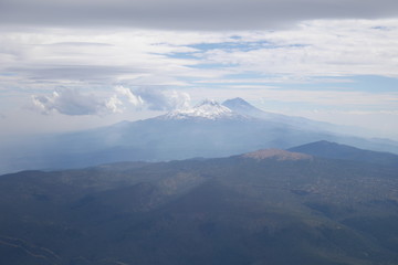 Fototapeta na wymiar Popocatépetl und Iztaccíhuatl