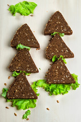 The composition of the bread with sunflower seeds