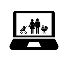 Famille dans un ordinateur portable