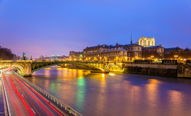 Fototapeta na wymiar The Pont Notre-Dame and the Hotel-Dieu of Paris - France