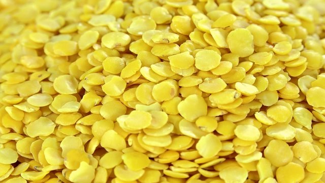 Portion of Yellow Lentils (not loopable)
