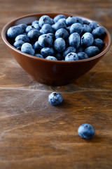 Fresh blueberries in a bowl