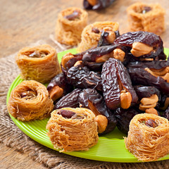 Oriental sweets and dates